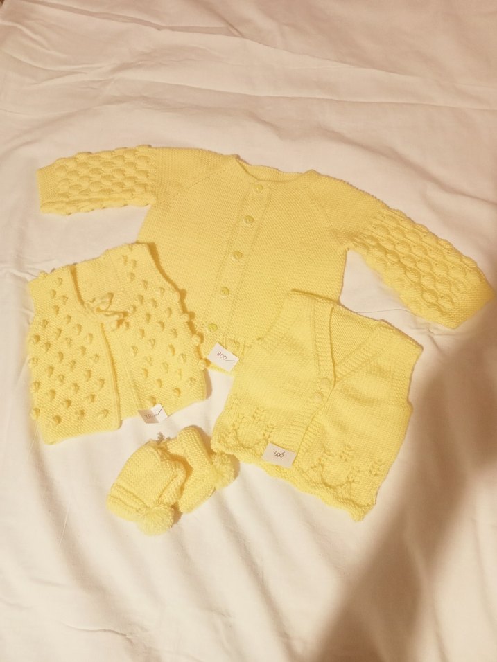 Sarı Nakışlı Kız Çocuk Triko Hırka - Görsel 2