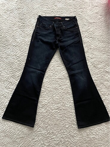 Mavi Jeans Amber Model