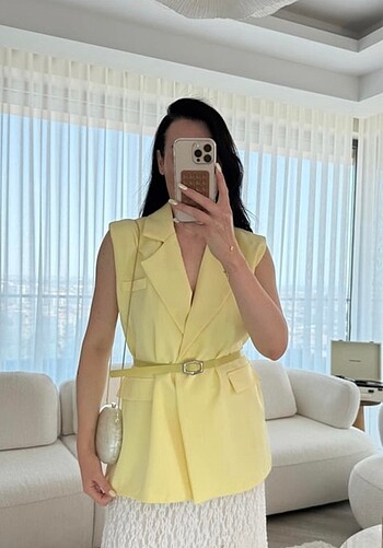 Zara SARI KEMERLİ YELEK