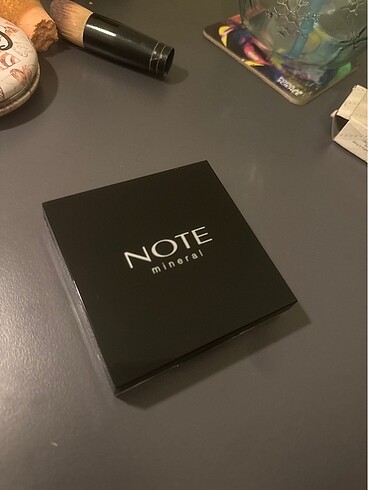 Note Mineral Powder
