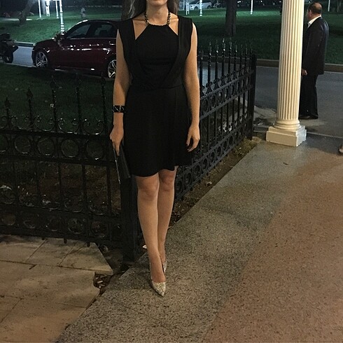 Guess Sirt Detayli Siyah Elbise - Görsel 6