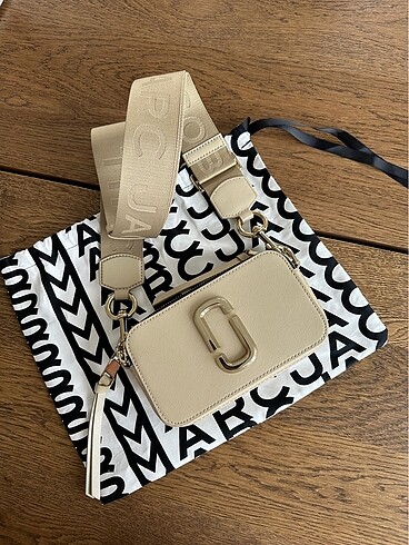Marc Jacobs The Snapshot