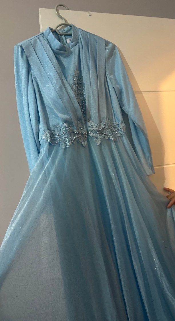 Mavi Uzun Kollu Nakışlı Kadın Abiye Elbise - Görsel 3