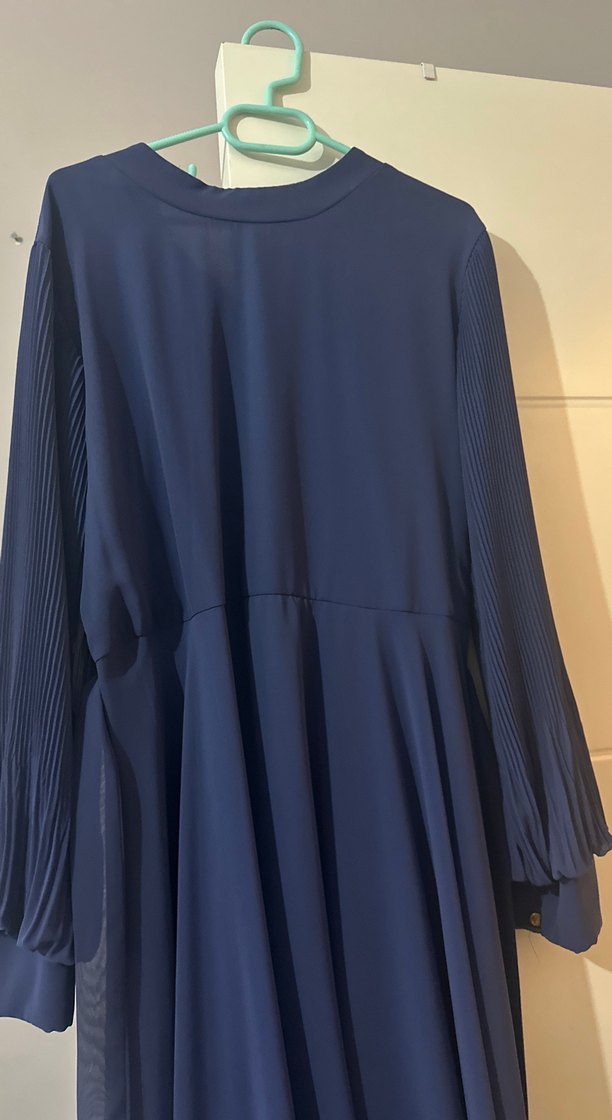 Lacivert Pileli Uzun Kollu Uzun Elbise - Görsel 2