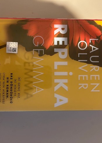 Lauren Oliver - Replika Romanı - Görsel 2