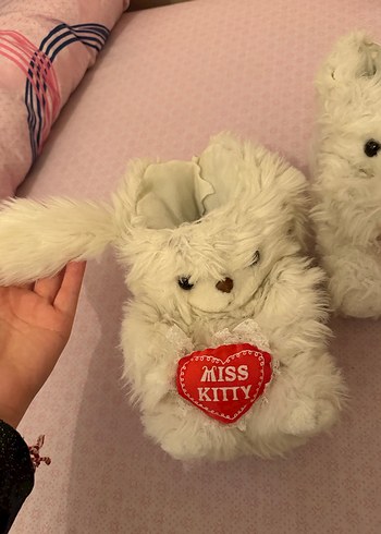 Kürklü Beyaz Nakışlı Kulaklı PANDUFF - Görsel 2