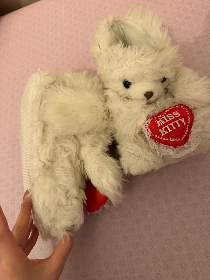 Kürklü Beyaz Nakışlı Kulaklı PANDUFF - Görsel 3