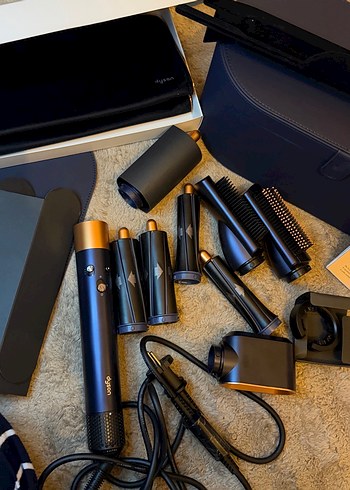 Dyson Airwrap Complete Saç Şekillendirici Seti Siyah - Görsel 4