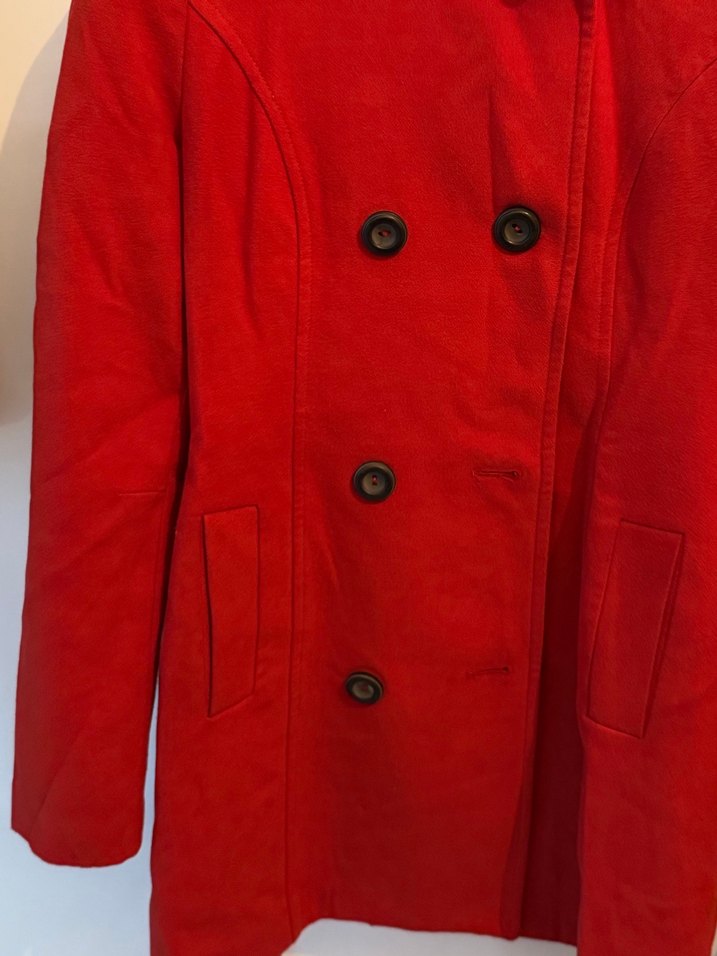 Kırmızı Çift Düğmeli Kaban - Görsel 4