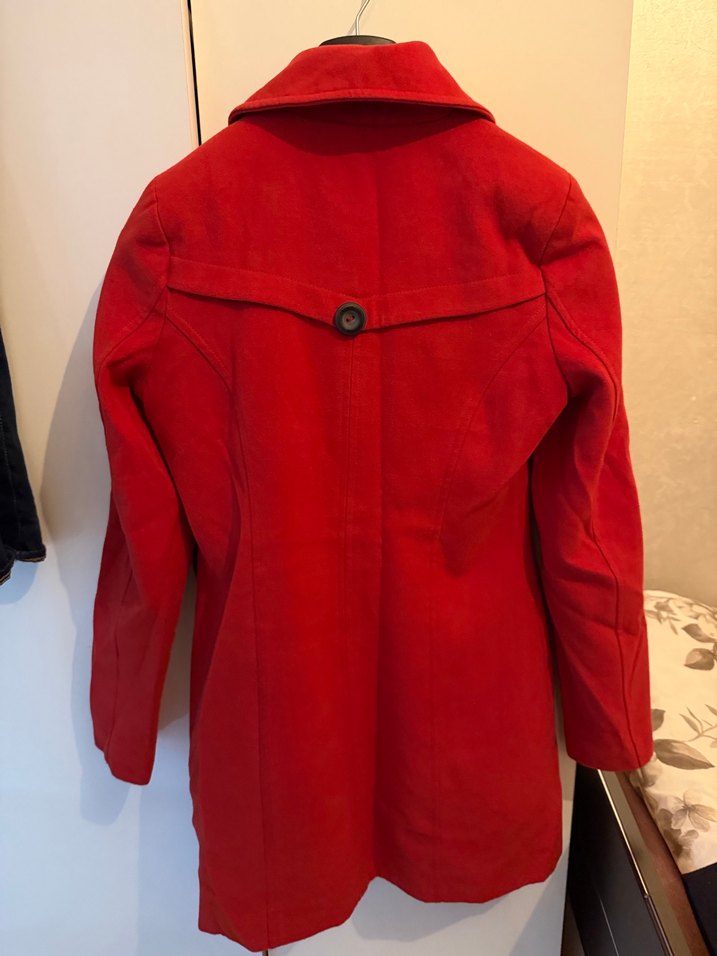 Kırmızı Çift Düğmeli Kaban - Görsel 2