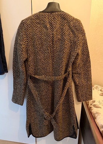 Deri Detaylı Desenli Kaban - Görsel 2