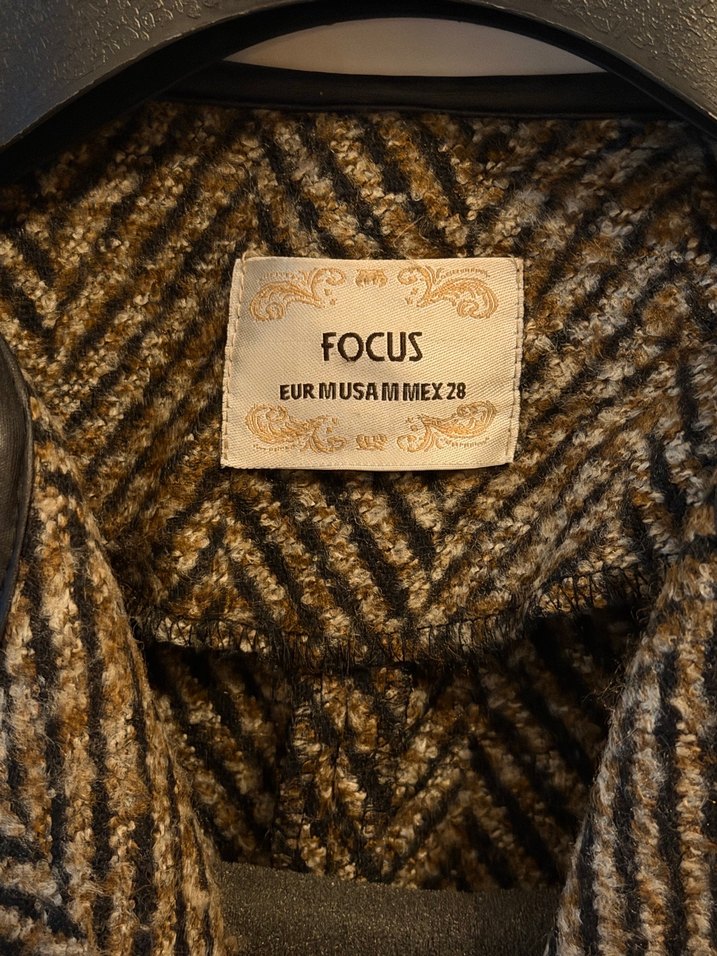 Deri Detaylı Desenli Kaban - Görsel 4