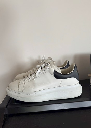 Alexander McQueen 44