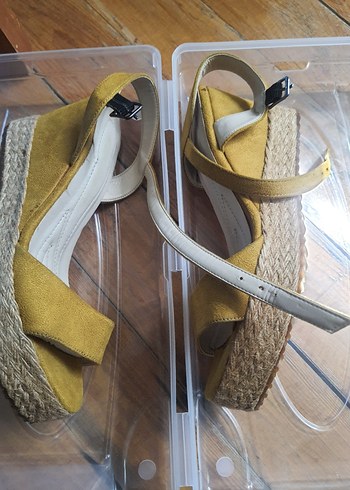 Sarı Süet Dolgu Topuklu Kadın ayakkabı - Görsel 5