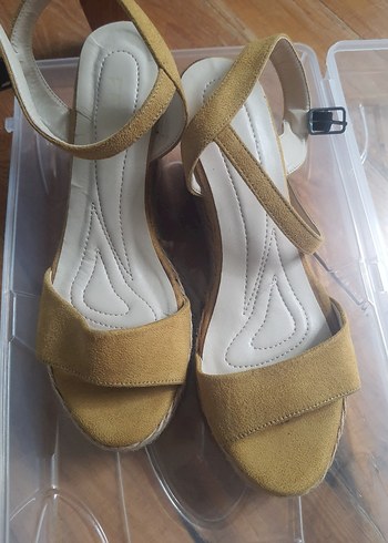 Sarı Süet Dolgu Topuklu Kadın ayakkabı - Görsel 2