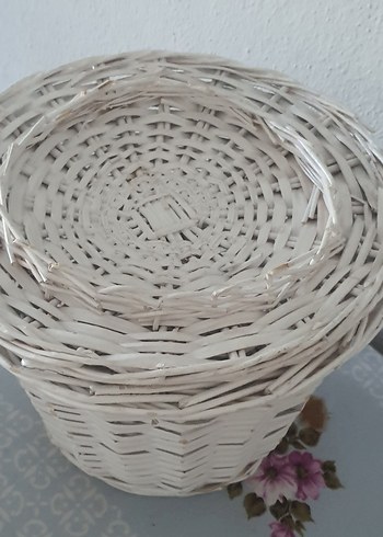 Beyaz hasır örgü kapaklı sepet - Görsel 4