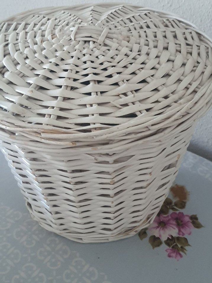 Beyaz hasır örgü kapaklı sepet - Görsel 2