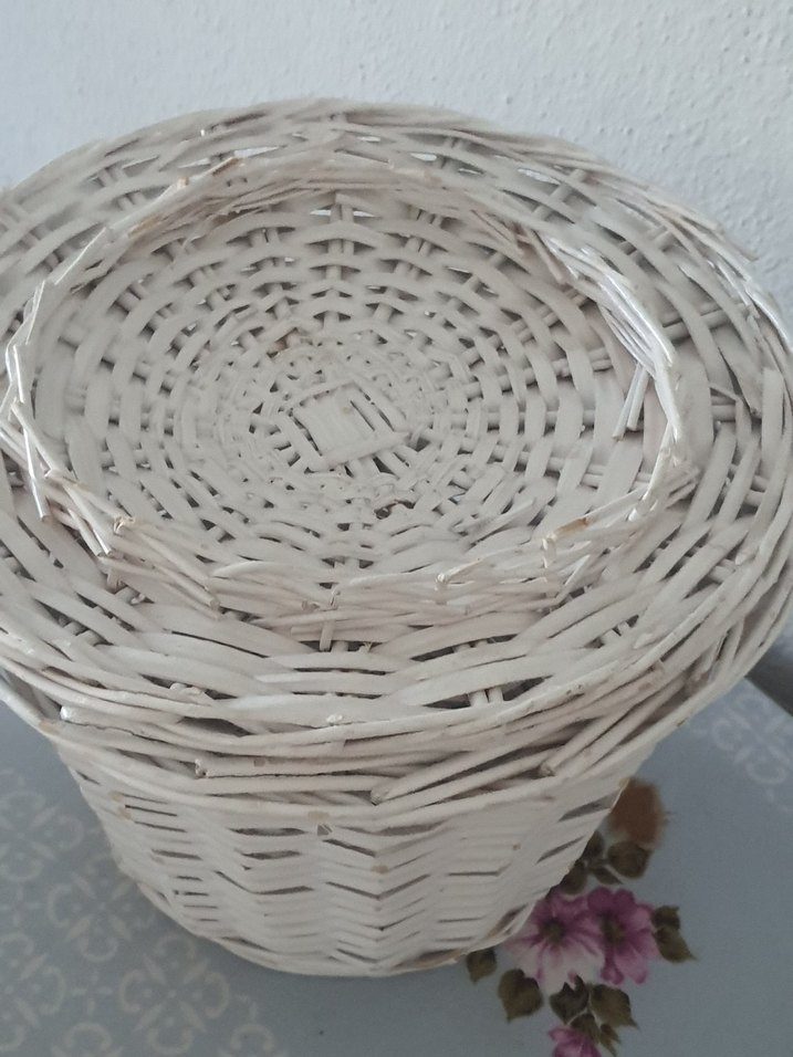 Beyaz hasır örgü kapaklı sepet - Görsel 4