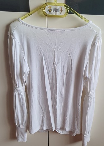 Beyaz V Yaka pul işlemeli bluz - Görsel 2