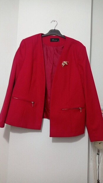 Kırmızı ceket 
