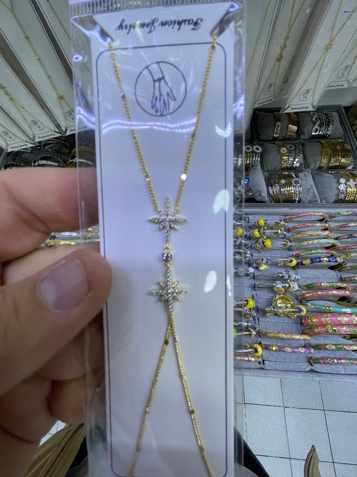 Zincir Detaylı Altın Renk Kadın El Zinciri - Görsel 2