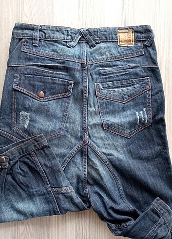 28 Beden lacivert Renk ŞALVAR MODEL JEAN CAPRİ & BERMUDA