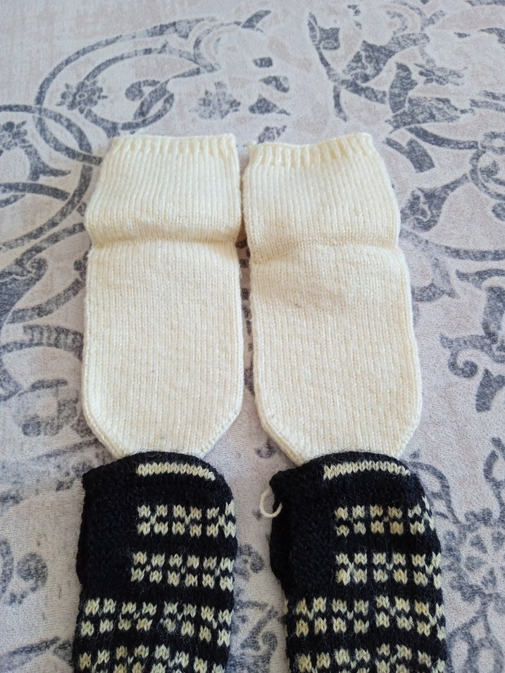 iki adet çocuk örgü patik ve corap - Görsel 4