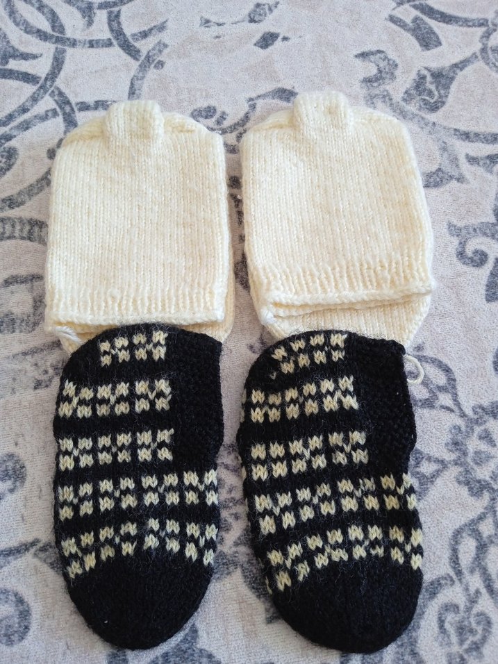 iki adet çocuk örgü patik ve corap - Görsel 2