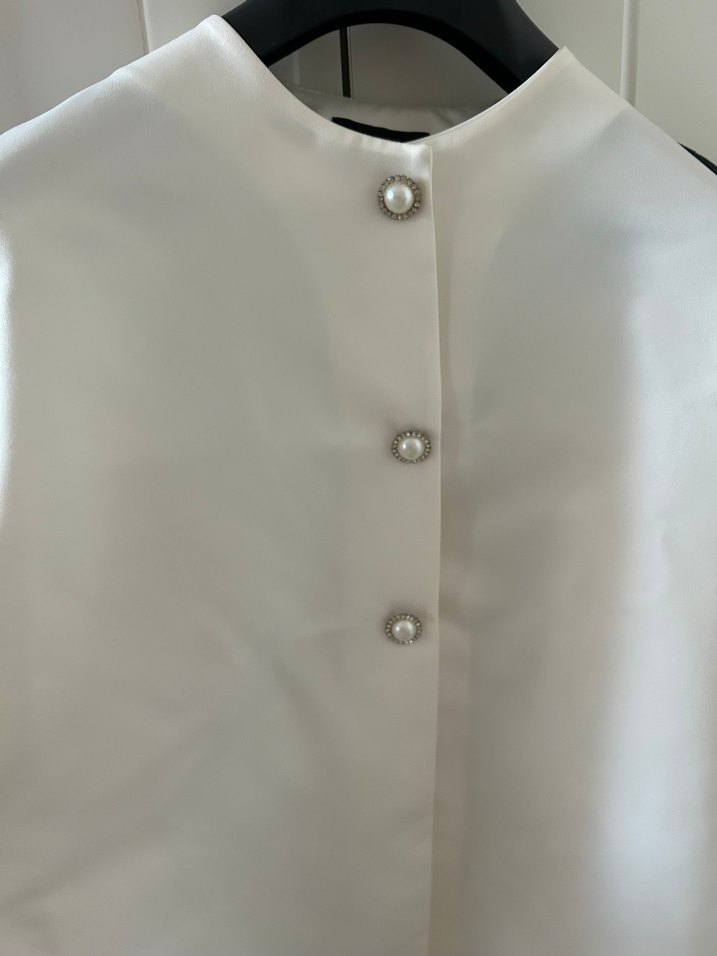 Düğmeli Beyaz Saten Gömlek - Görsel 3