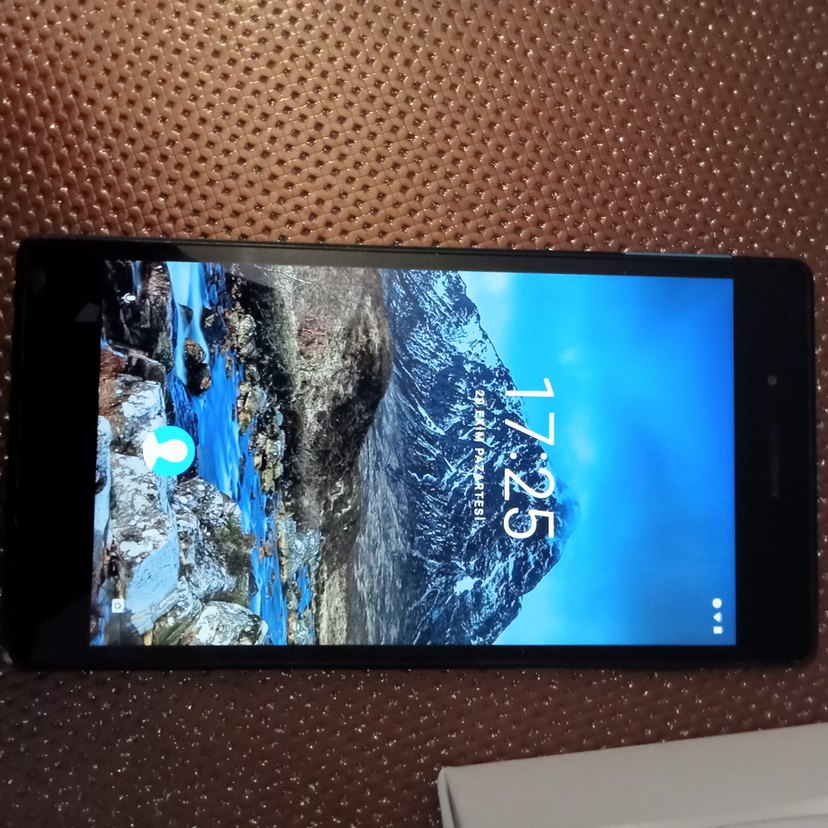 siyah Renk Lenovo Tab7 tablet - Görsel 3