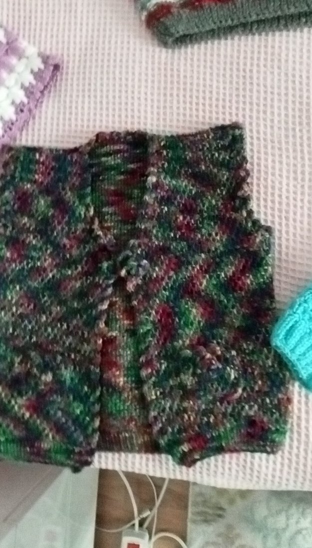 karışık kız erkek bebek el örgüsü yelekeri süveterleri - Görsel 4