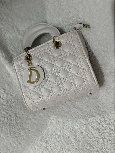  Beden Dior model