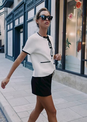 Beyaz Siyah Detaylı Mini Ofis Bluzu - Görsel 3
