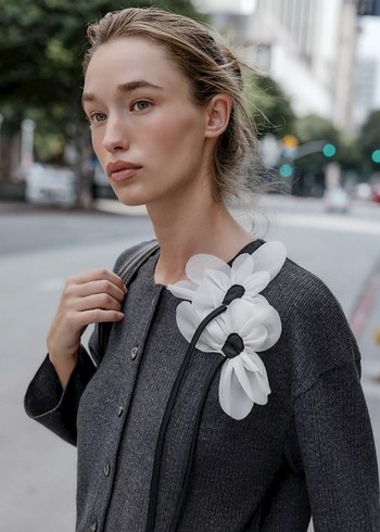 Gri Düğmeli Kadın Midi Hırka - Görsel 2