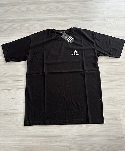 Adidas Siyah Tişört