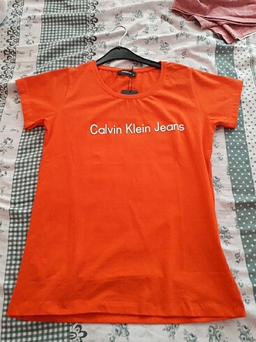 Calvin tişört