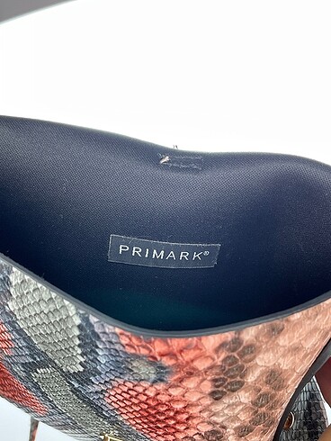  Beden Primark Çapraz Çanta %70 İndirimli.