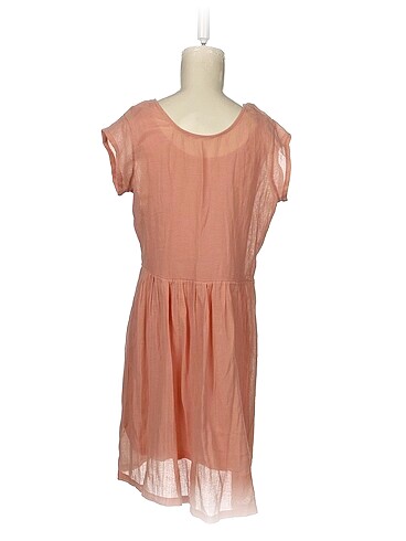 26 Beden PreLoved Kısa Elbise %70 İndirimli.