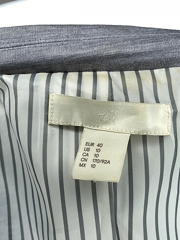 40 Beden çeşitli Renk H&M Blazer %70 İndirimli.