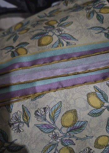 İpek eşarp belli marka - Görsel 4