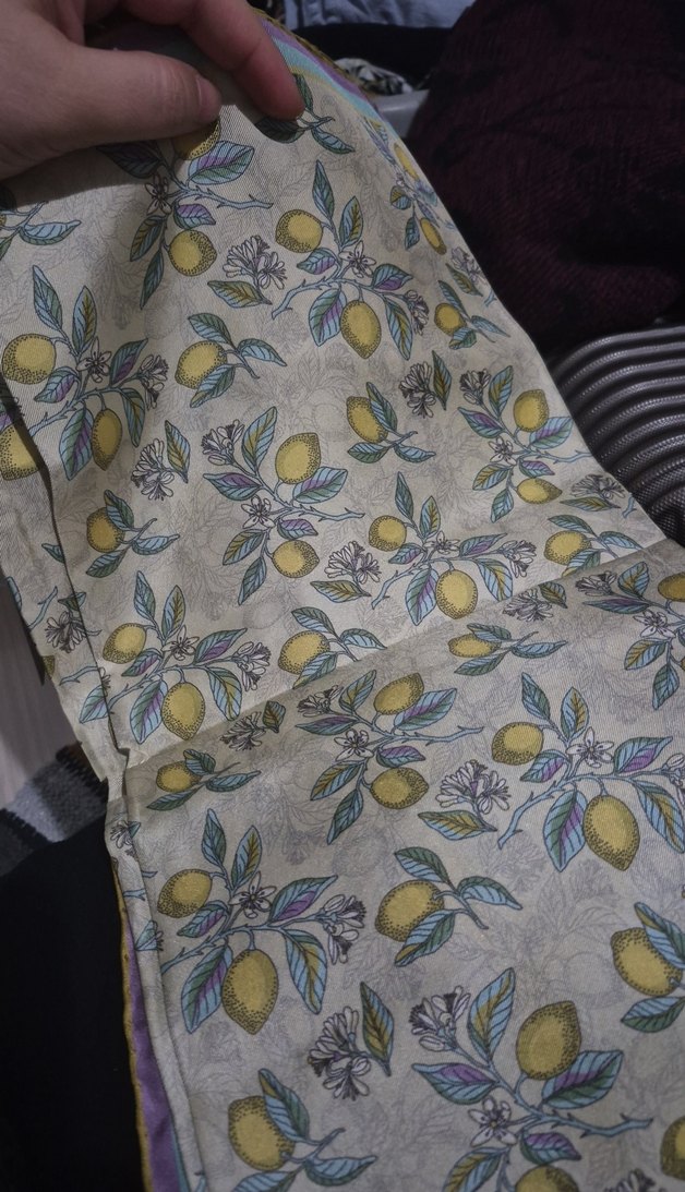 İpek eşarp belli marka - Görsel 2