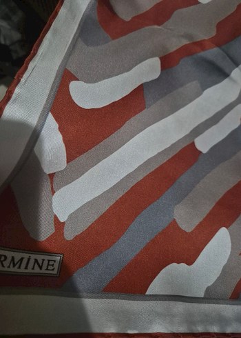 armine ipek eşarp - Görsel 3