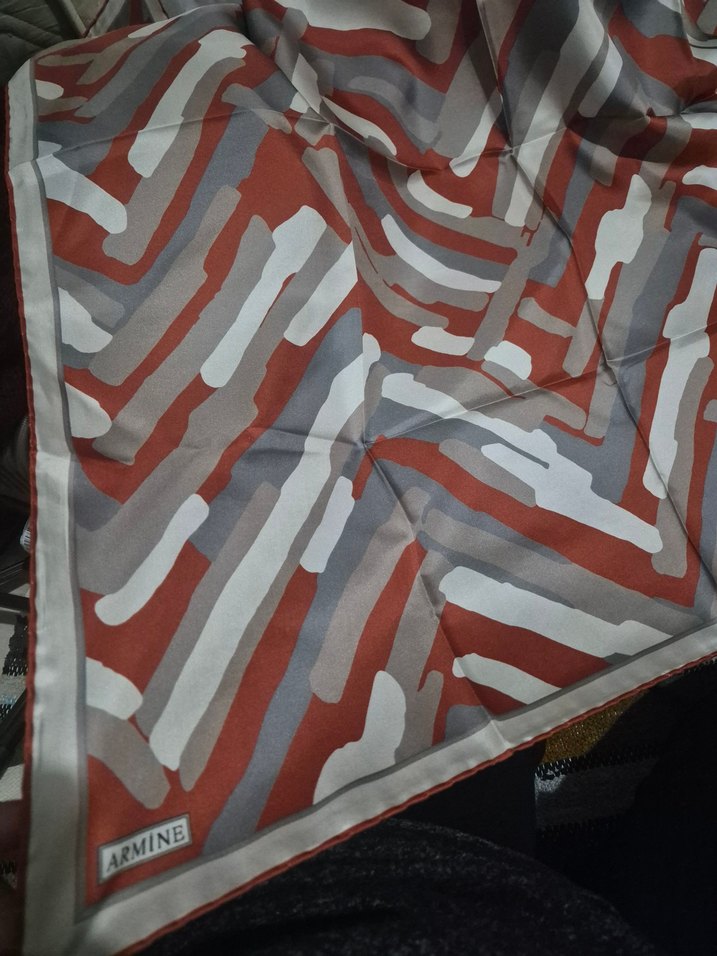 armine ipek eşarp - Görsel 2