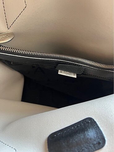  Beden Furla siyah deri el çantası