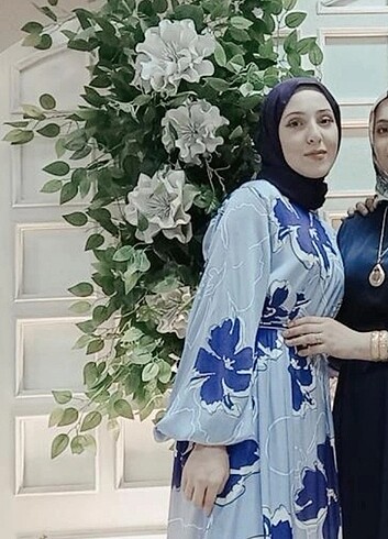 Saten elbise çok iyi durumda