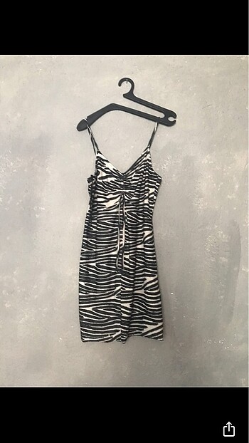 Zara askılı elbise