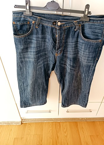 44 Beden Düğmeli Rahat Kesim Mini Kot Şort