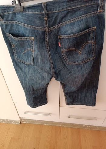 Düğmeli Rahat Kesim Mini Kot Şort