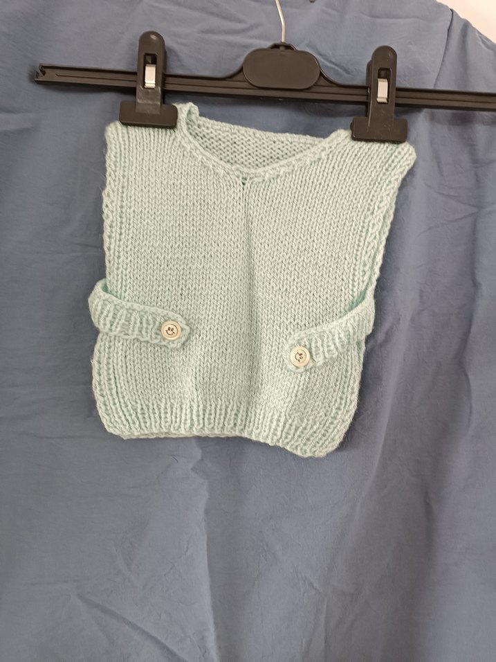 Bebek için pastel beyaz örme önlük el orgusu - Görsel 2