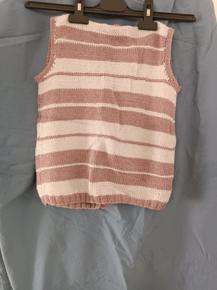 Kız Çocuk Bej Çizgili Örgü Yelek - Görsel 5